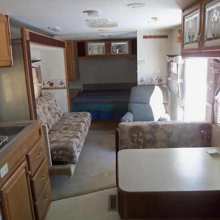 A Comfortable Place To Rest Or Play At Fort Myers Beach Rv Resort Форт Майерс Экстерьер фото
