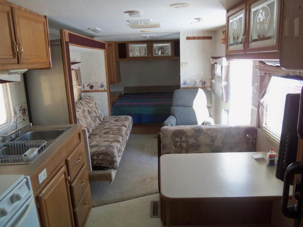 A Comfortable Place To Rest Or Play At Fort Myers Beach Rv Resort Форт Майерс Экстерьер фото