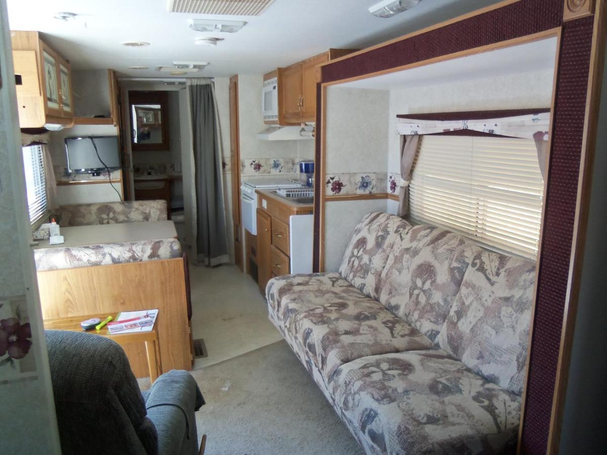 A Comfortable Place To Rest Or Play At Fort Myers Beach Rv Resort Форт Майерс Экстерьер фото